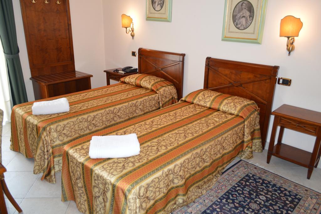 Hotel Delle Palme ファルコーネ 部屋 写真