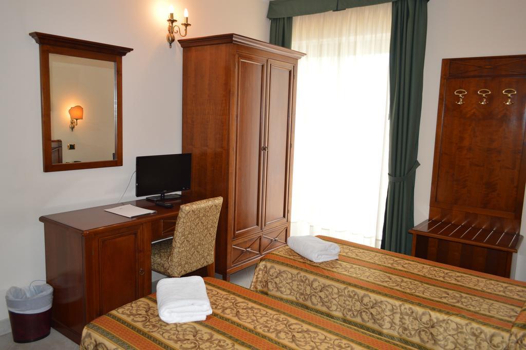 Hotel Delle Palme ファルコーネ 部屋 写真