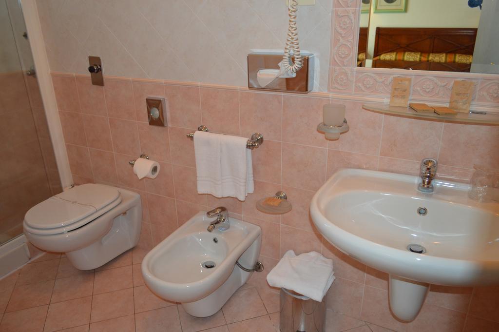 Hotel Delle Palme ファルコーネ 部屋 写真